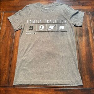 NASCAR #9 (Elliott) Gray Family Tradition T-Shirt Size M